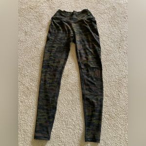 Alphalete Camo Leggings
